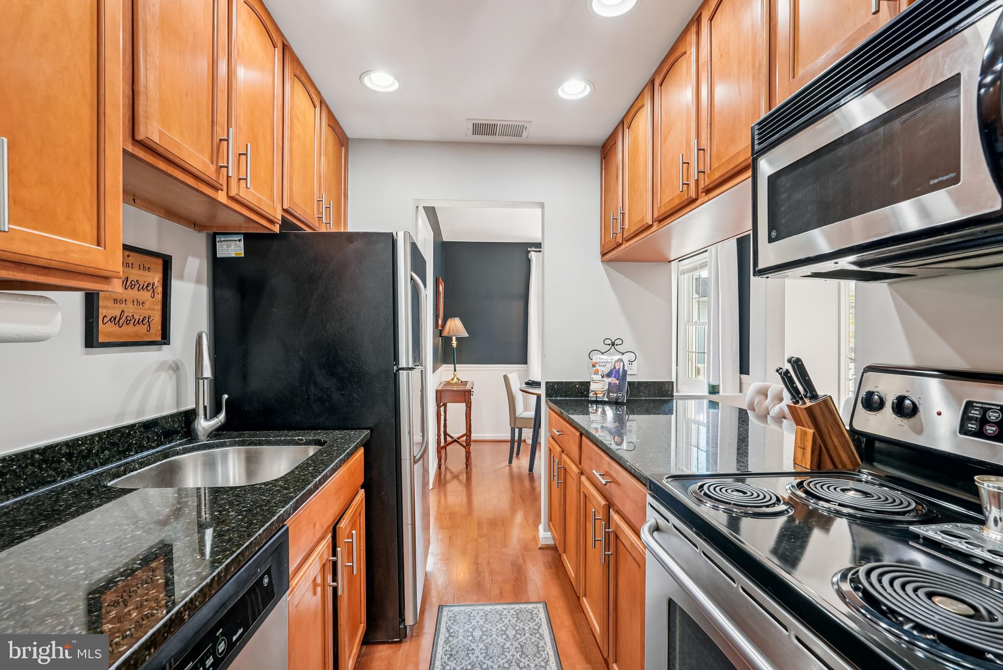 VILLAS AT COUNTRYSIDE - Residential