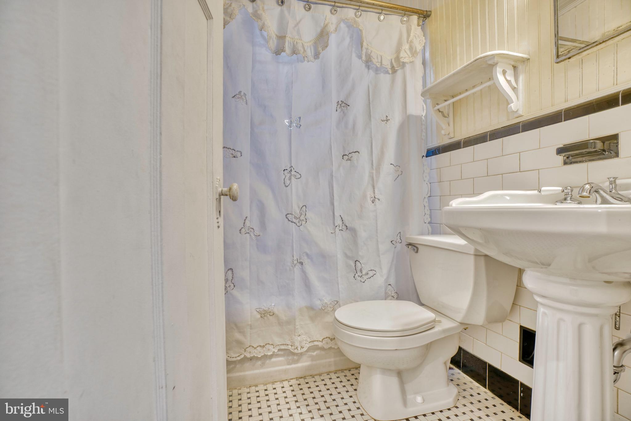 BAYVIEW - Residential Lease