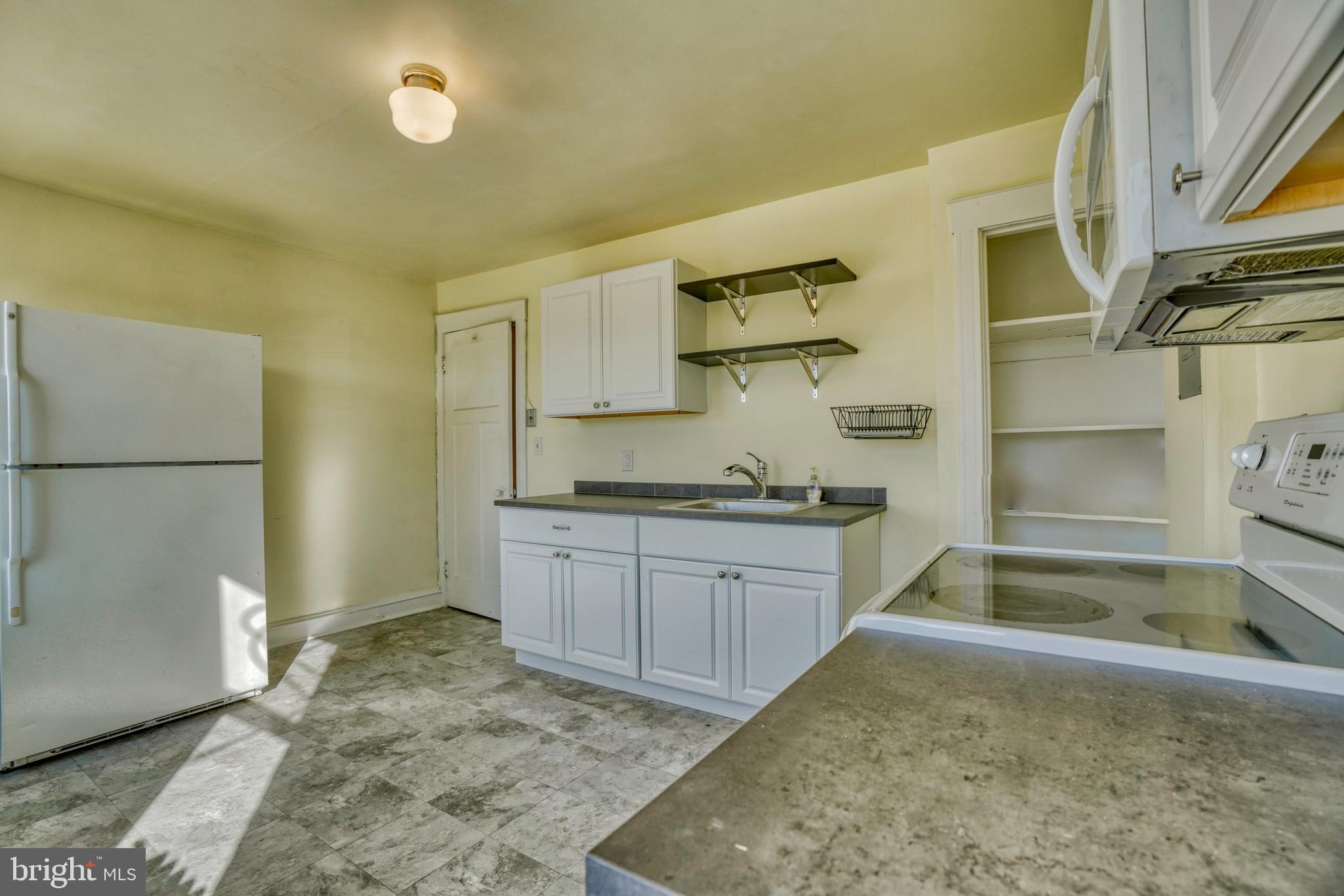 BAYVIEW - Residential Lease