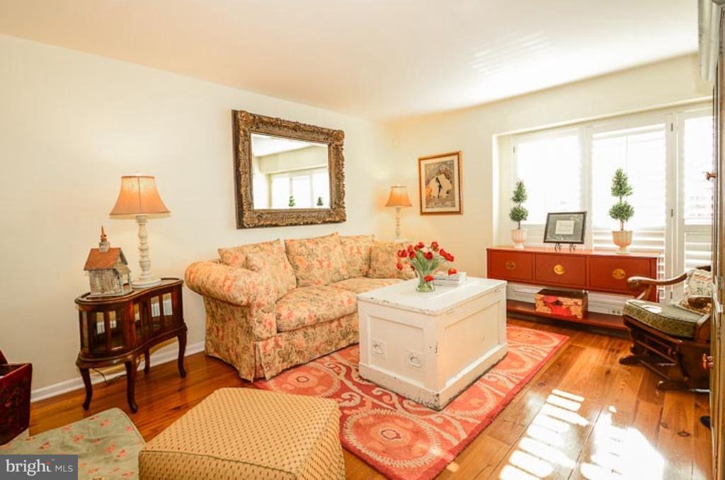 SOUTHERN OAKS - Residential Lease