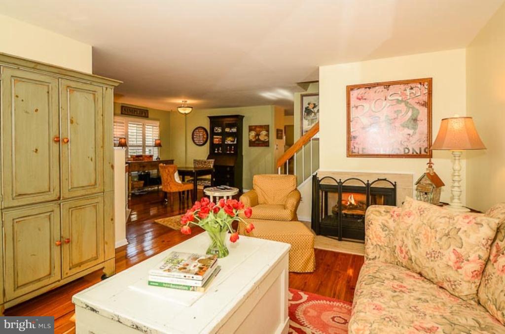 SOUTHERN OAKS - Residential Lease