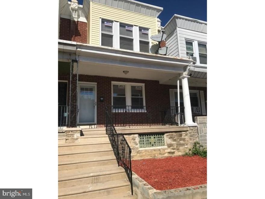 Terrific newly renovated house close to shopping and transportation. EZ access to major highway. includes recessed lighting throughout 1st floor, brand new central air and heat, brand new kitchen, bathroom, and all new windows. Also boasts new and refinished hardwood floors, and newer stainless steel appliances. Check this beautiful home while it lasts.   ez to show on lockbox