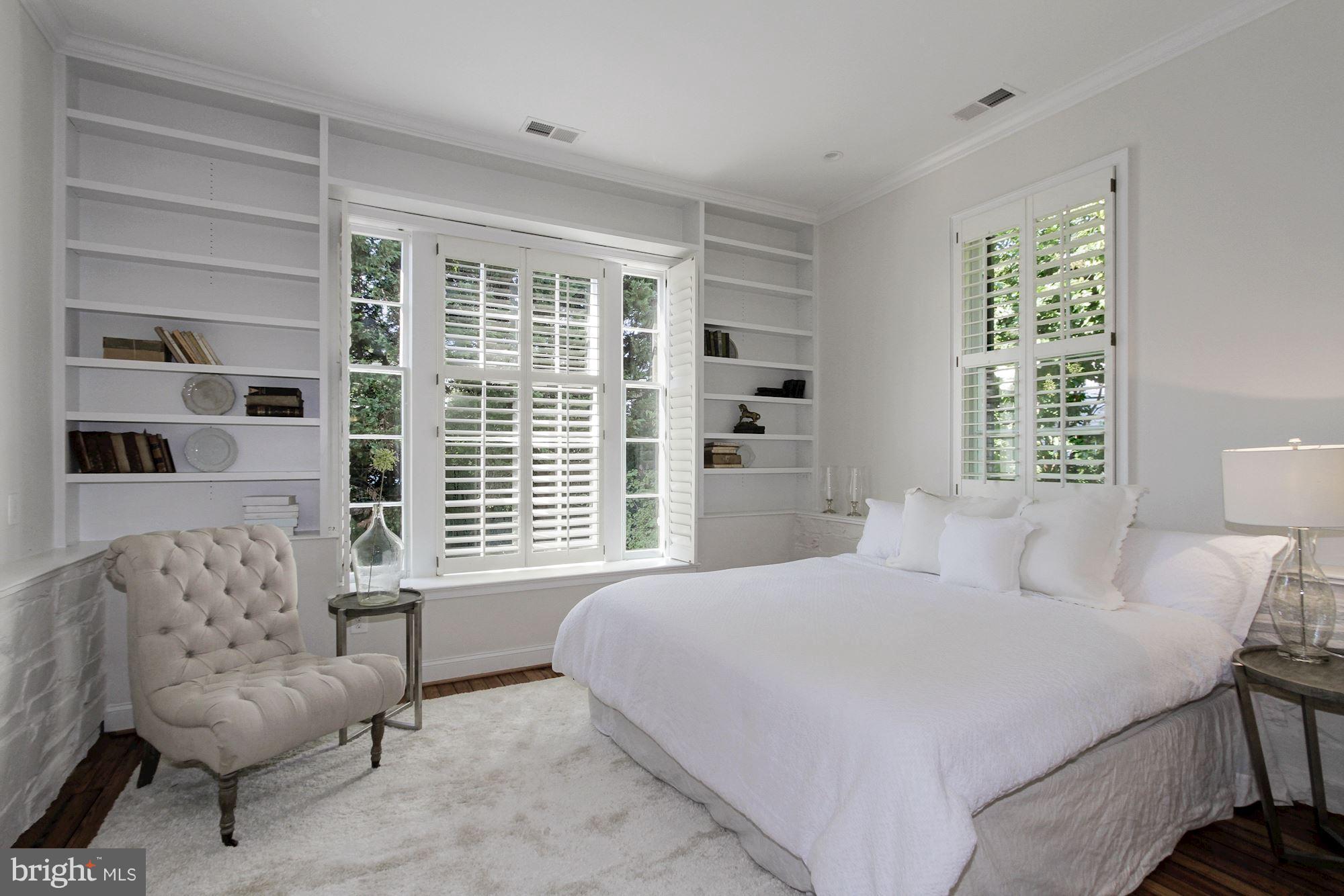 GEORGETOWN - Residential