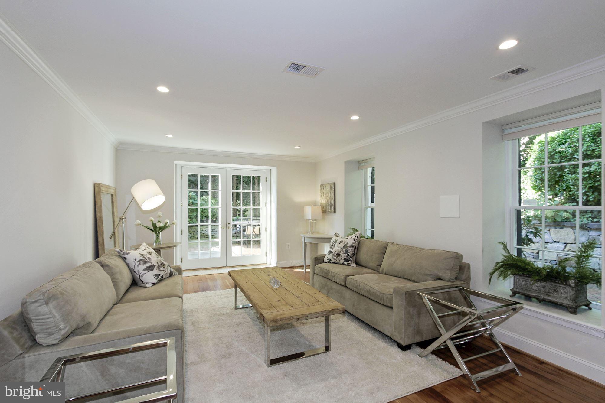GEORGETOWN - Residential