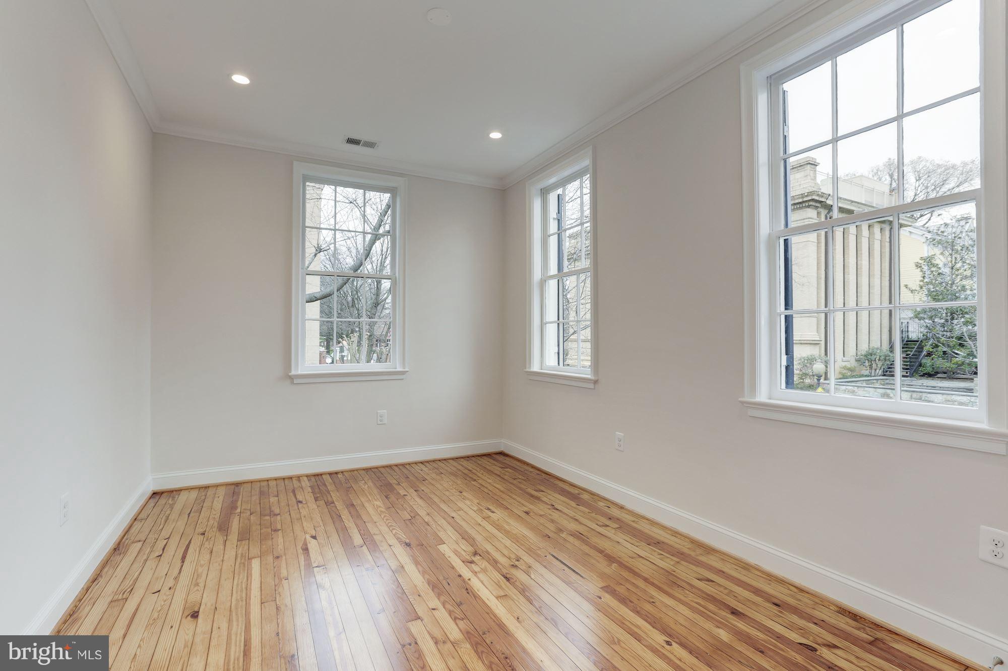 GEORGETOWN - Residential