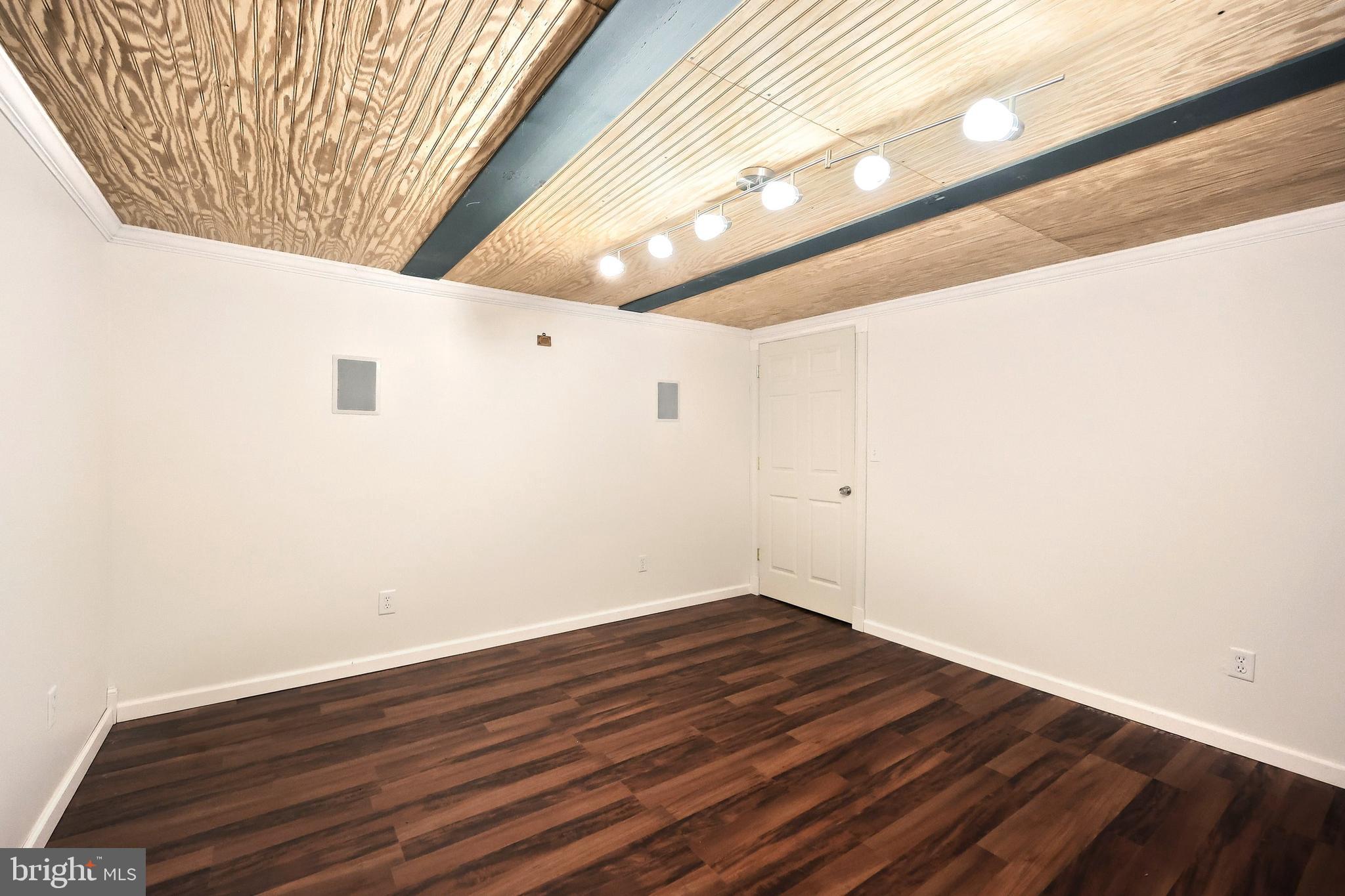 ASBURY POINTE - Residential