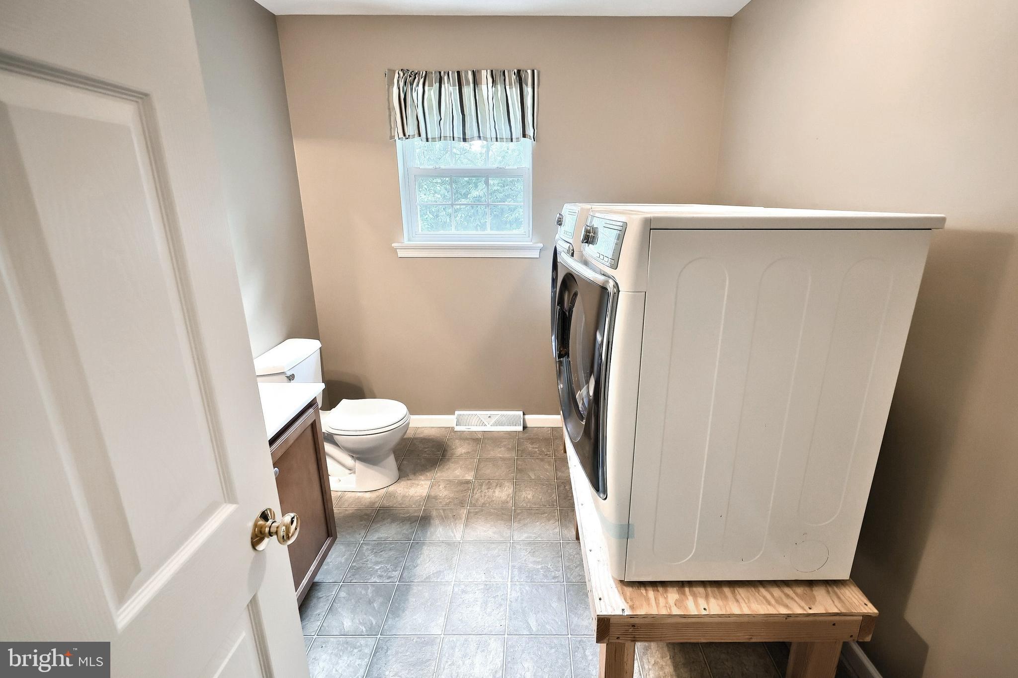 ASBURY POINTE - Residential