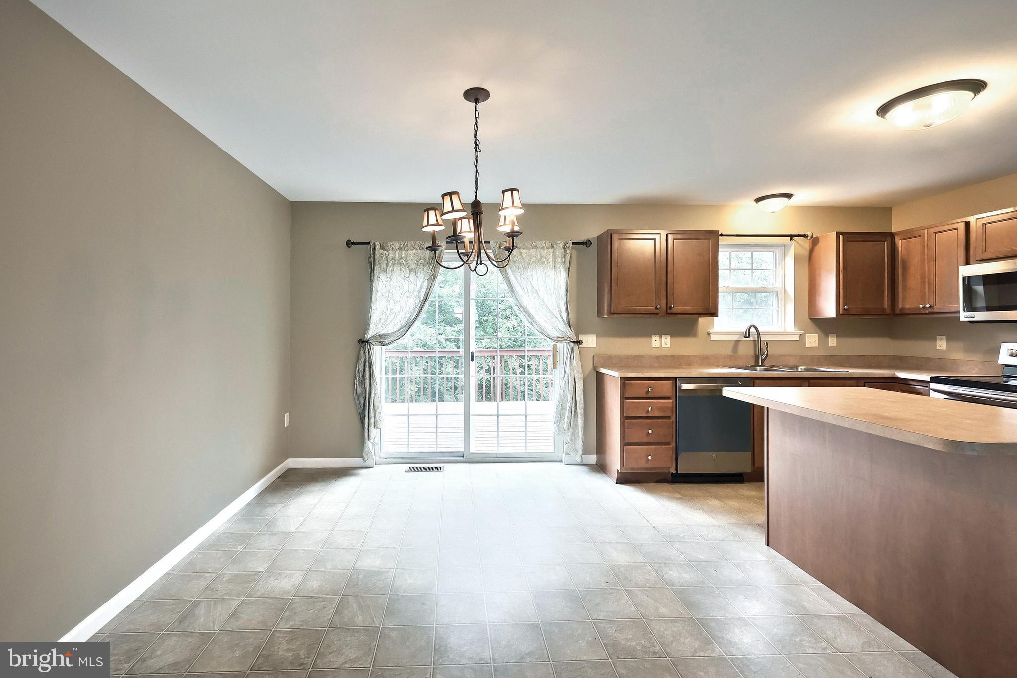 ASBURY POINTE - Residential