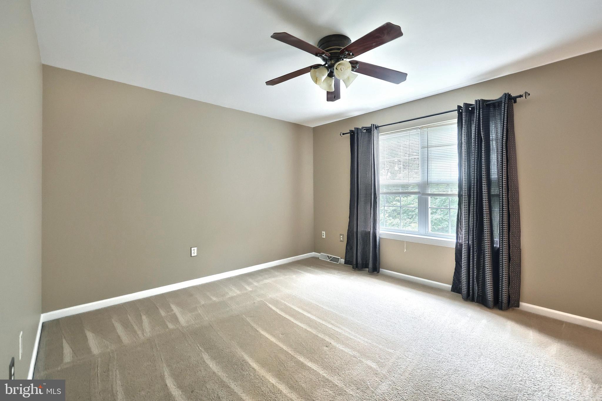 ASBURY POINTE - Residential