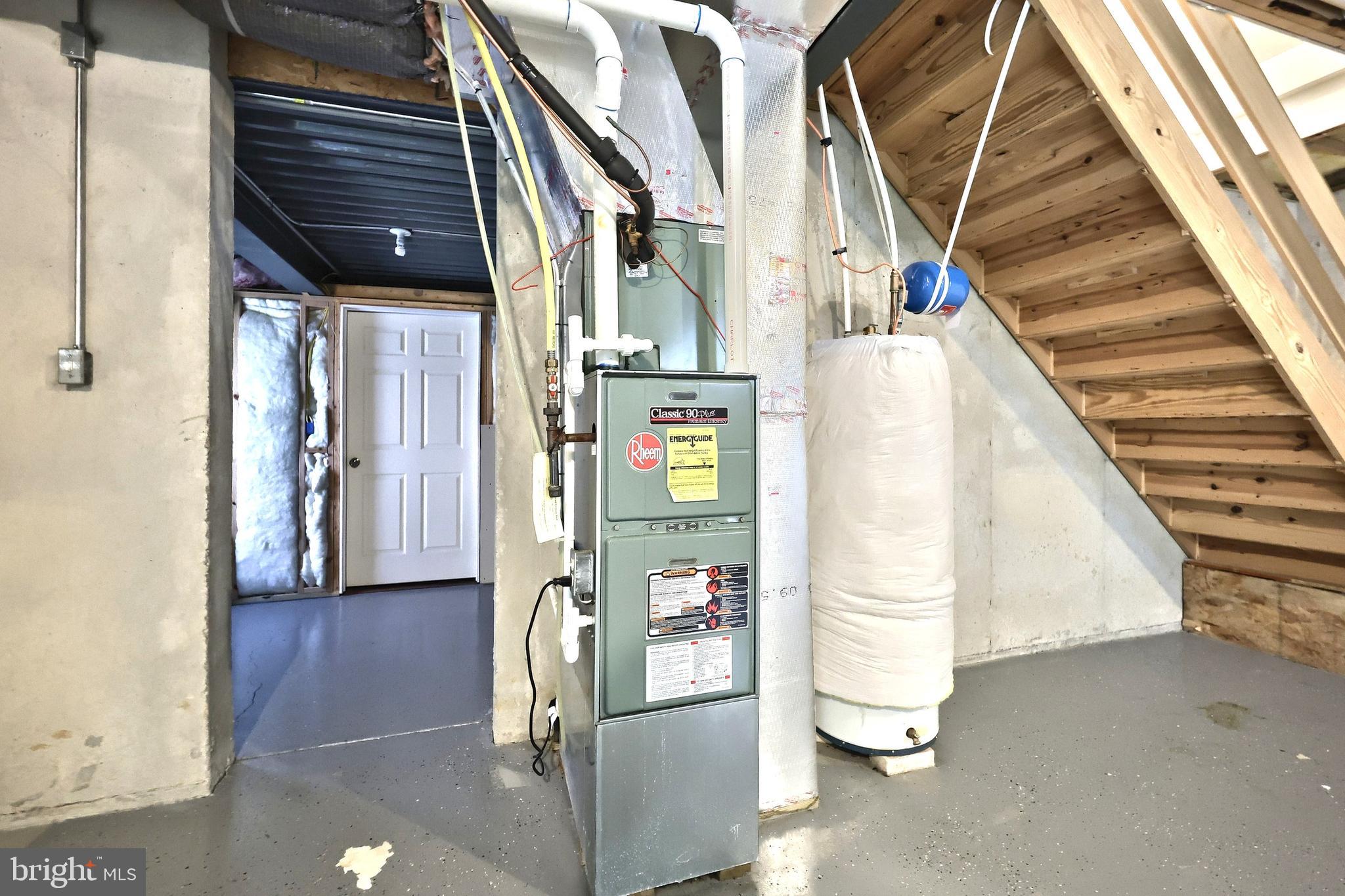 ASBURY POINTE - Residential