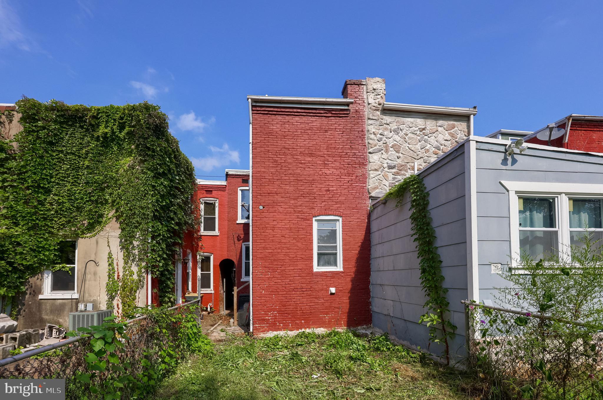 LANCASTER - Residential Lease