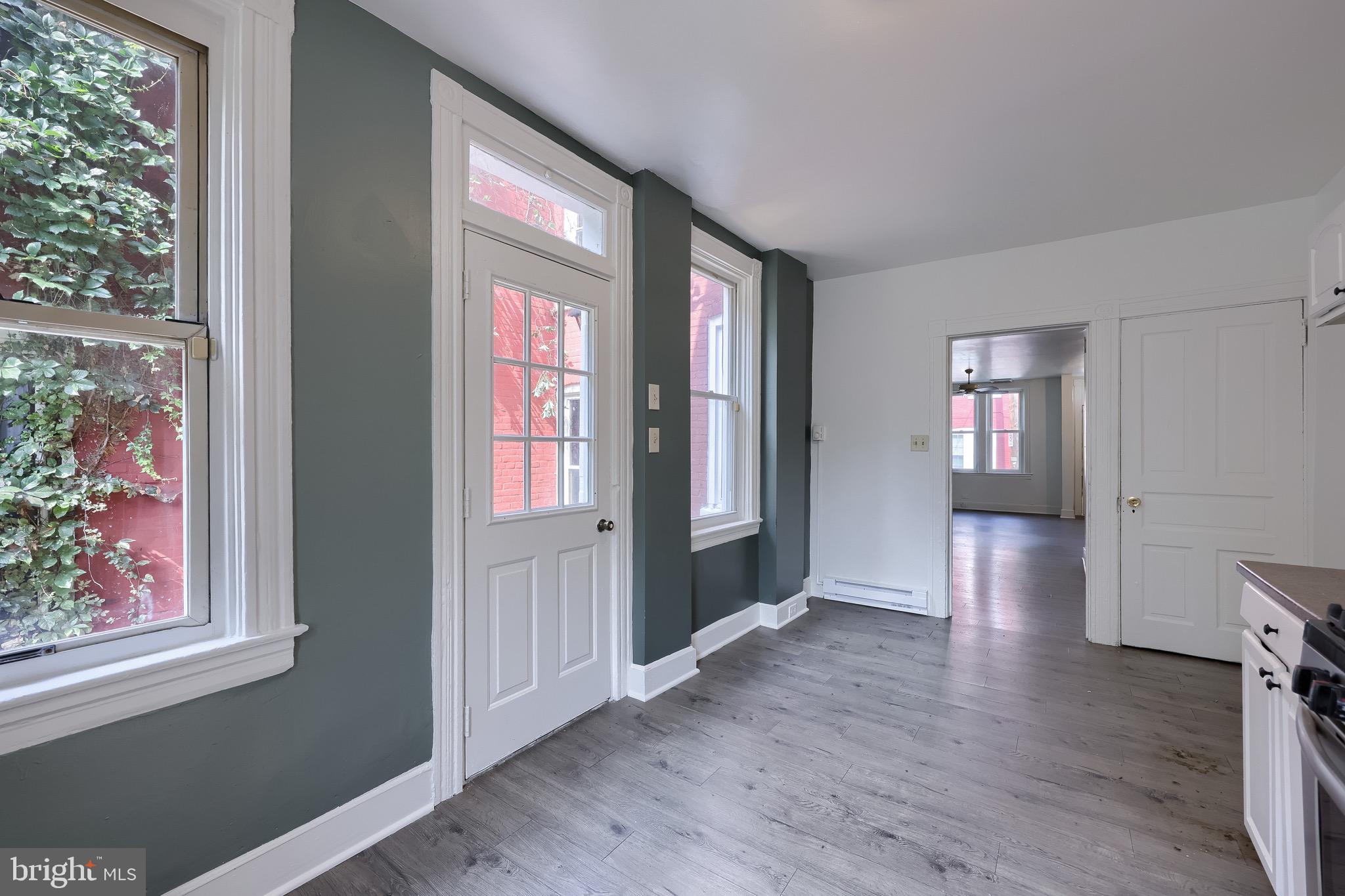 LANCASTER - Residential Lease