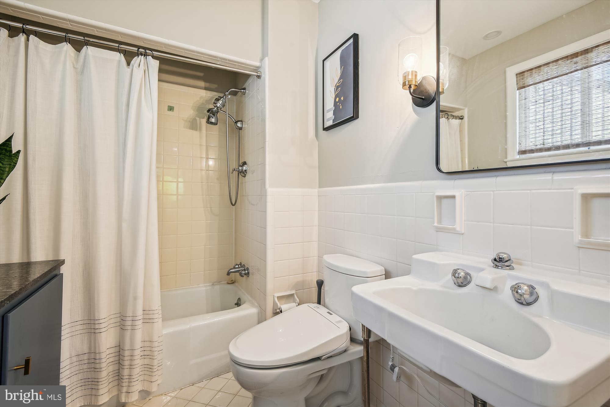 MURRAY HILL - Residential