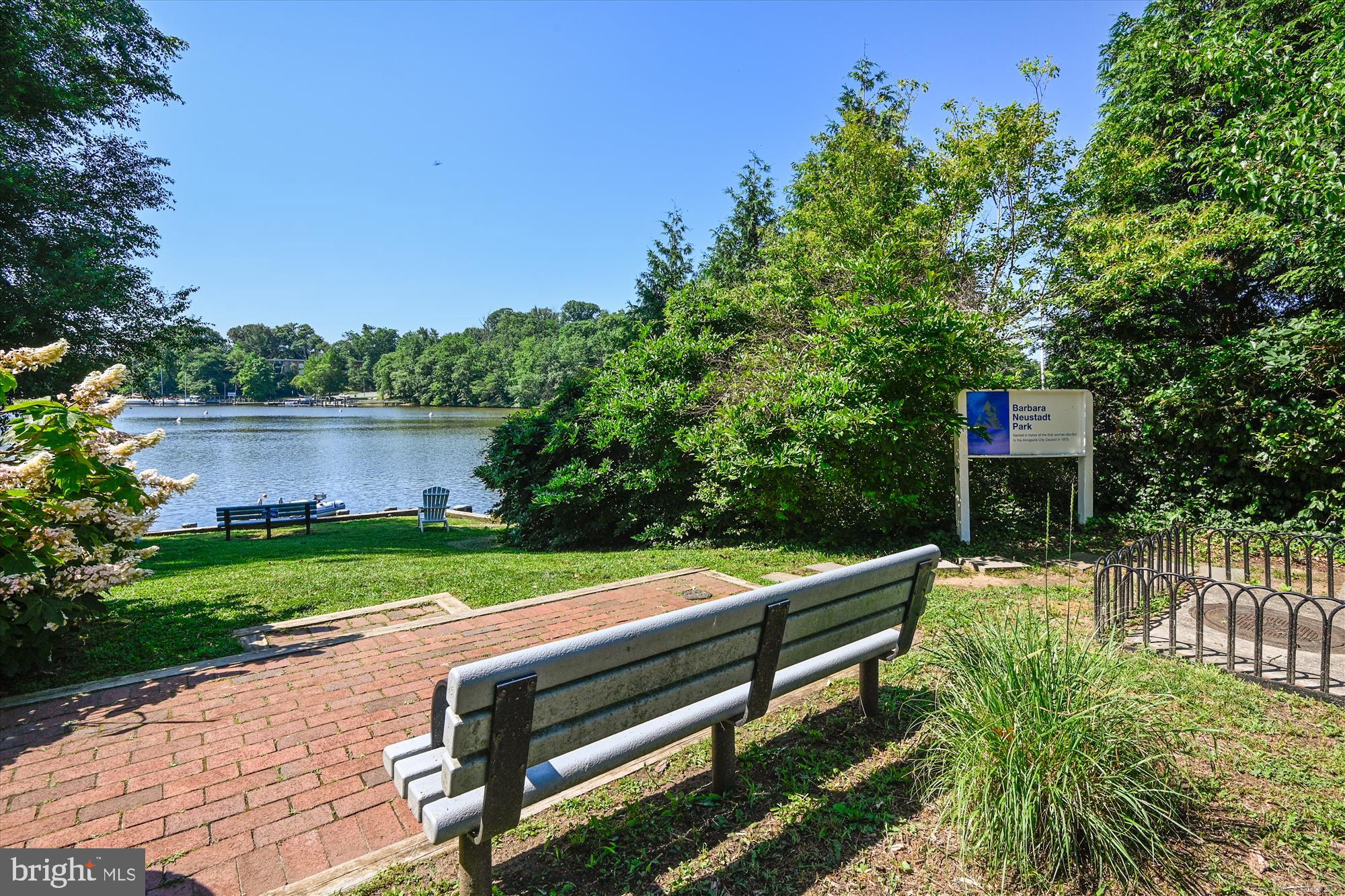 MURRAY HILL - Residential