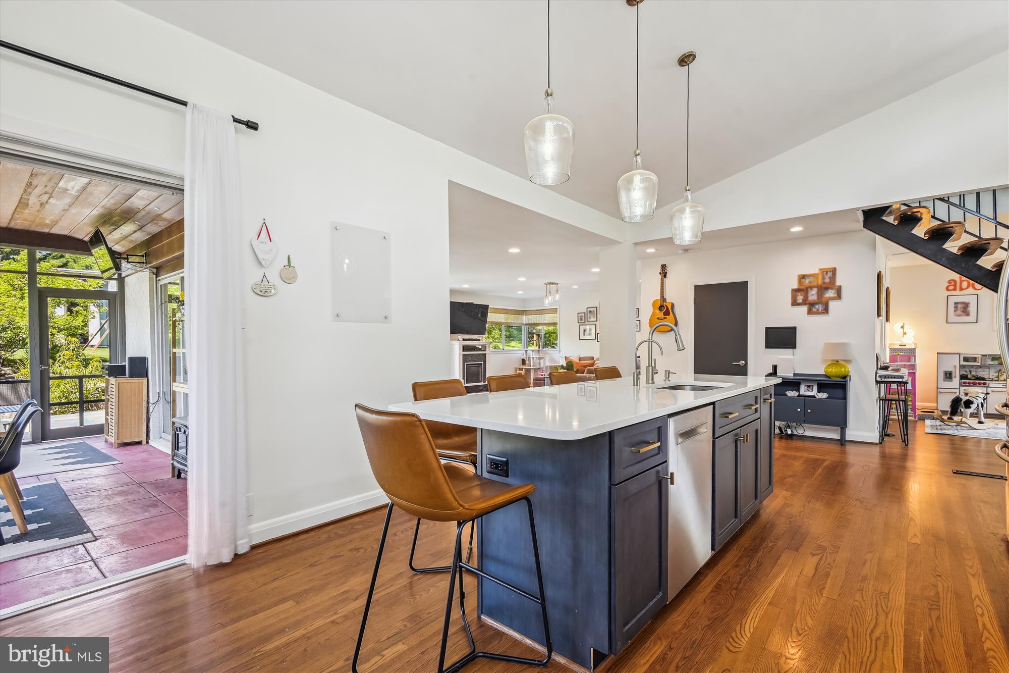 MURRAY HILL - Residential