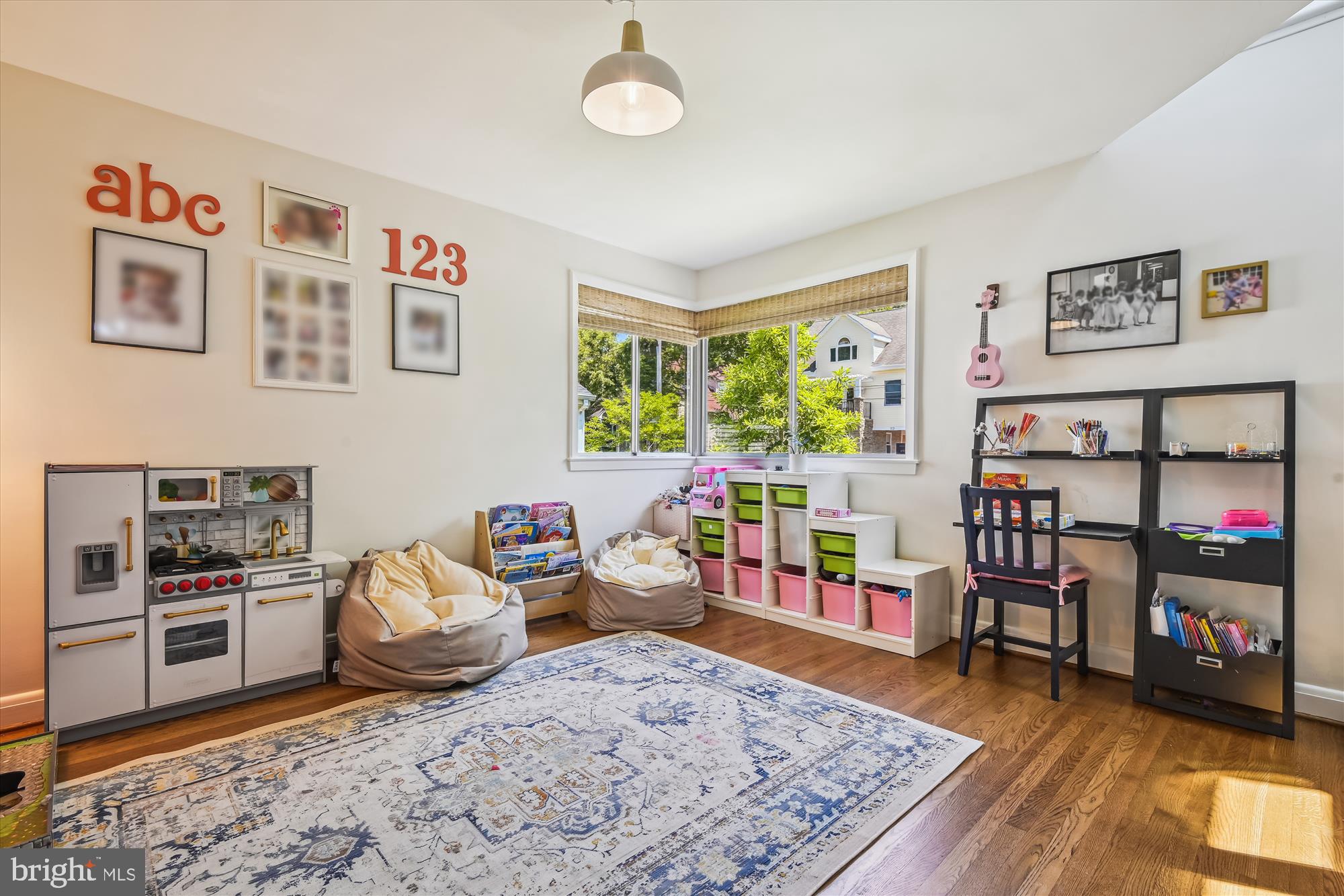 MURRAY HILL - Residential