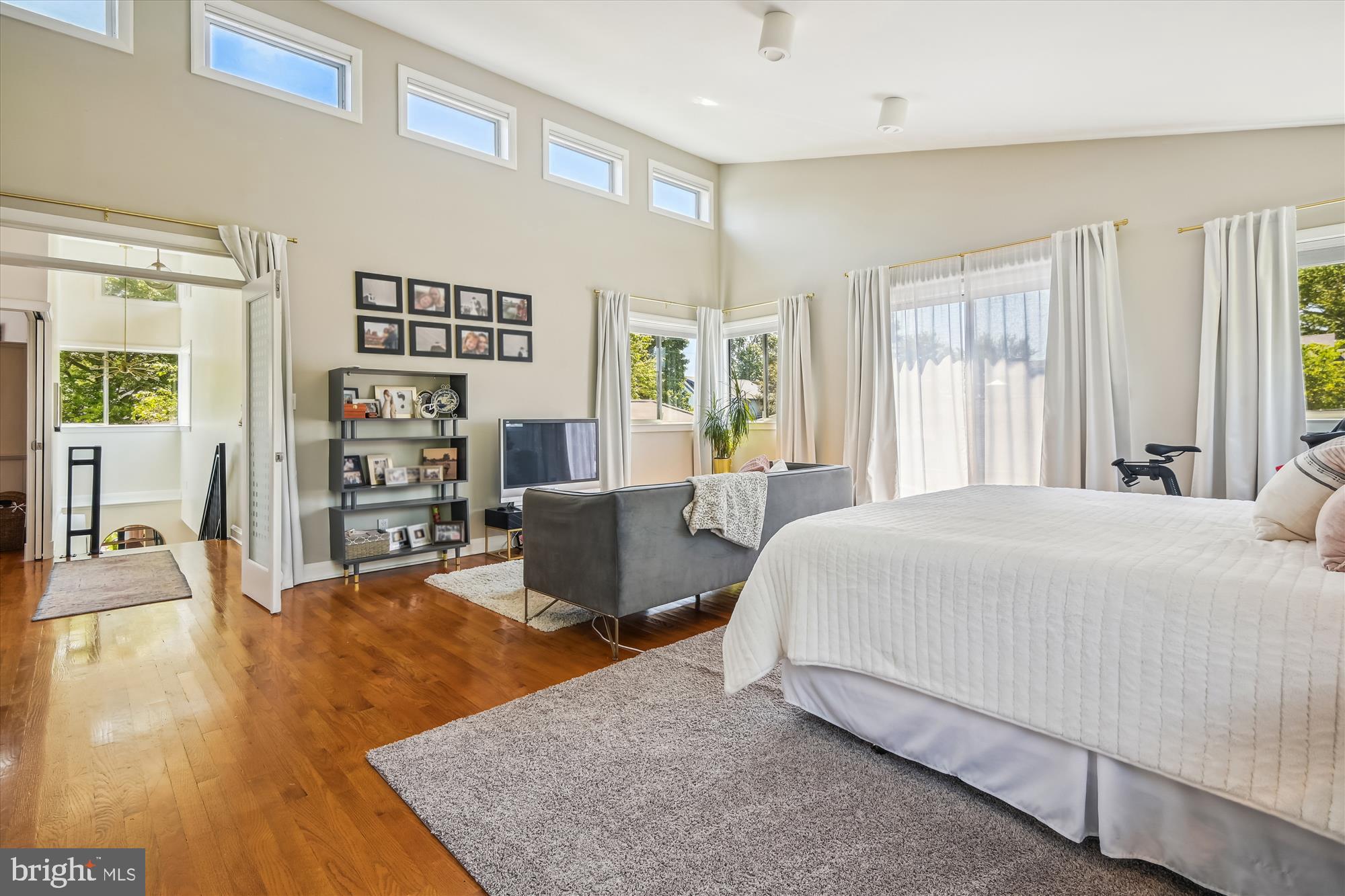 MURRAY HILL - Residential