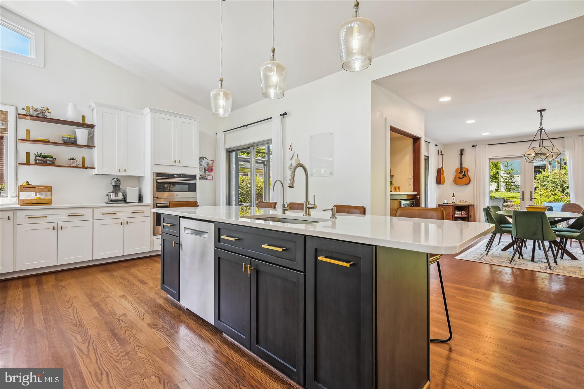 MURRAY HILL - Residential