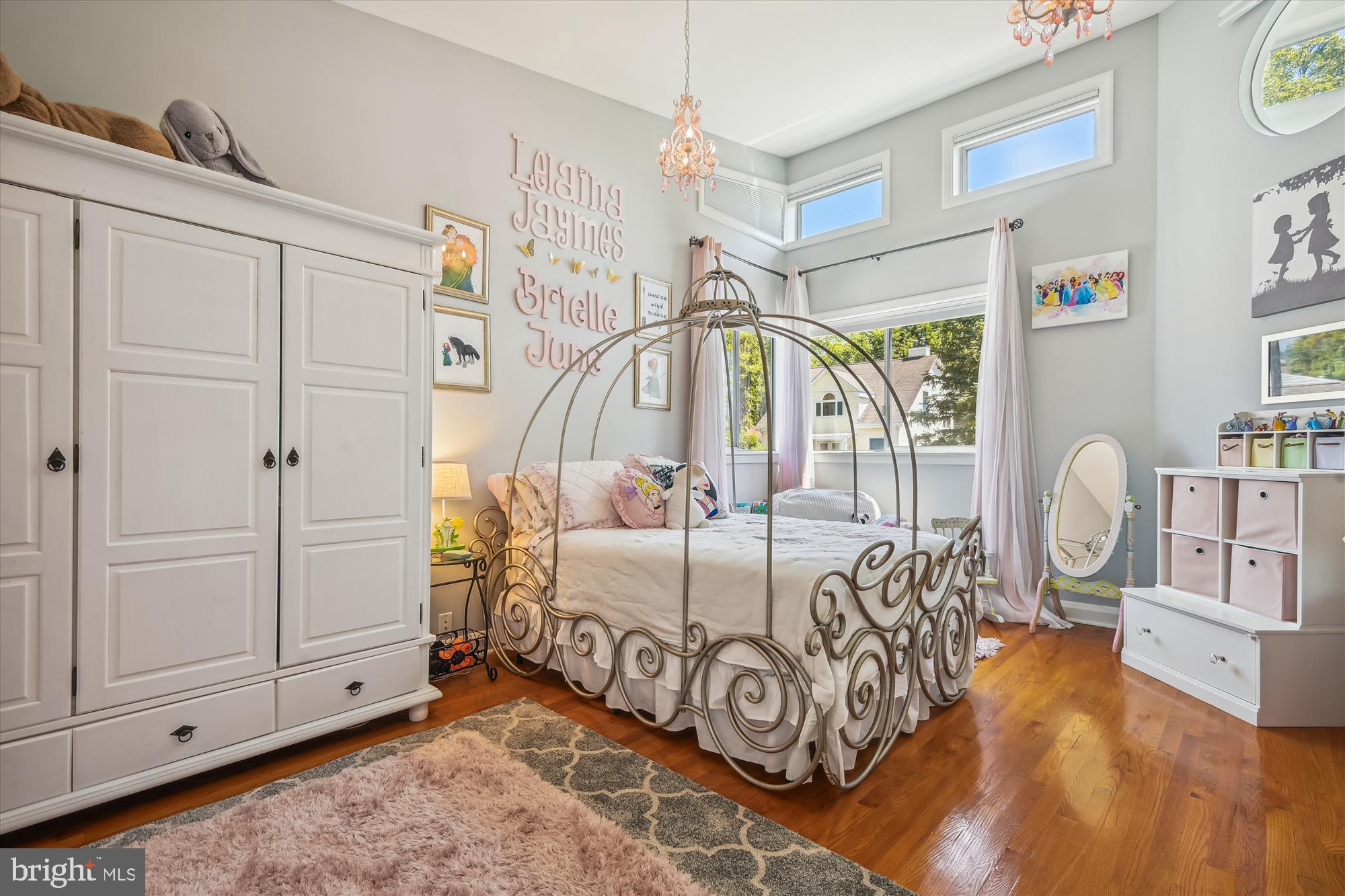 MURRAY HILL - Residential