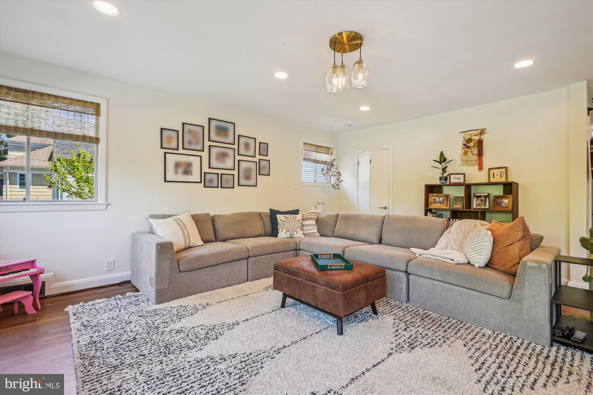 MURRAY HILL - Residential