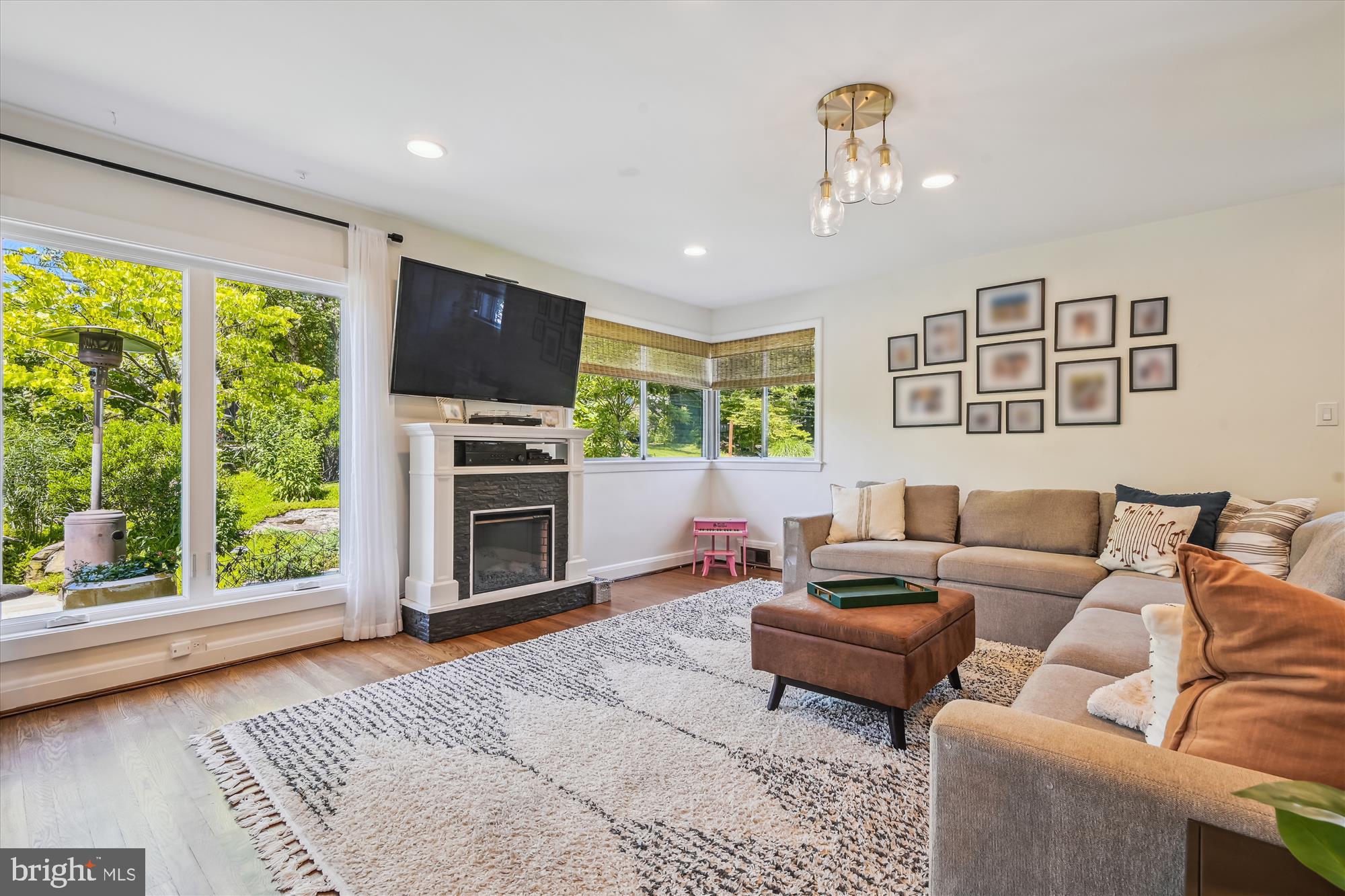 MURRAY HILL - Residential