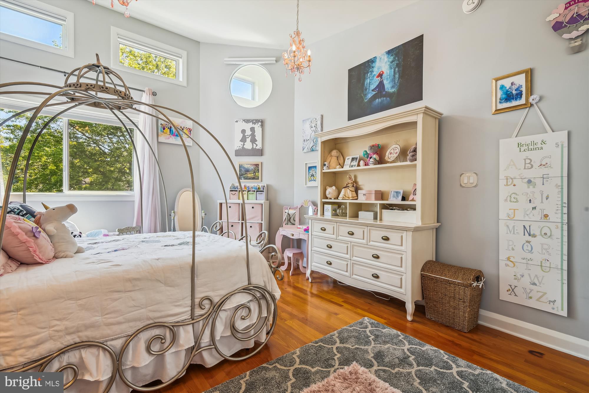 MURRAY HILL - Residential