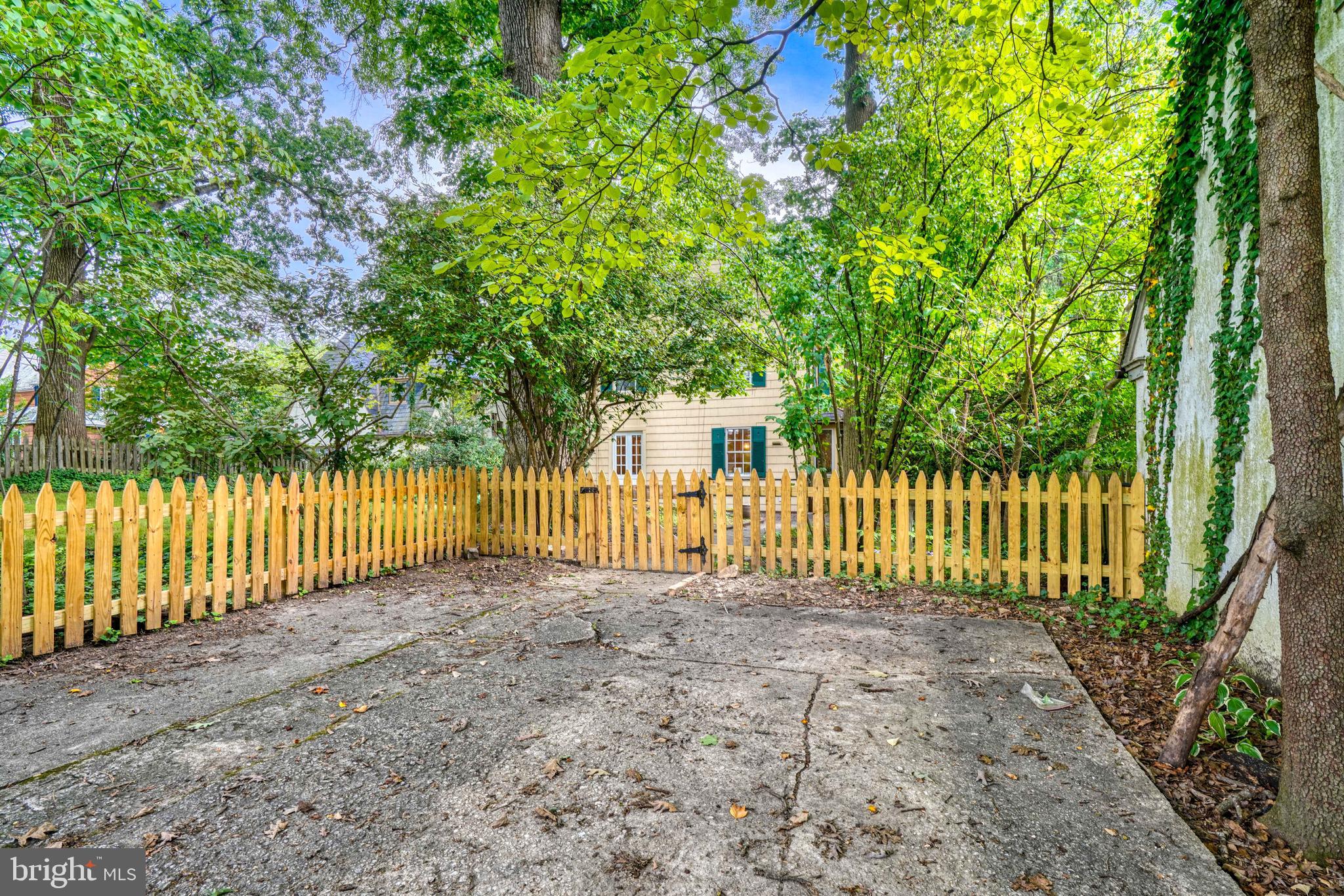 GREATER HOMELAND HISTORIC DISTRICT - Residential