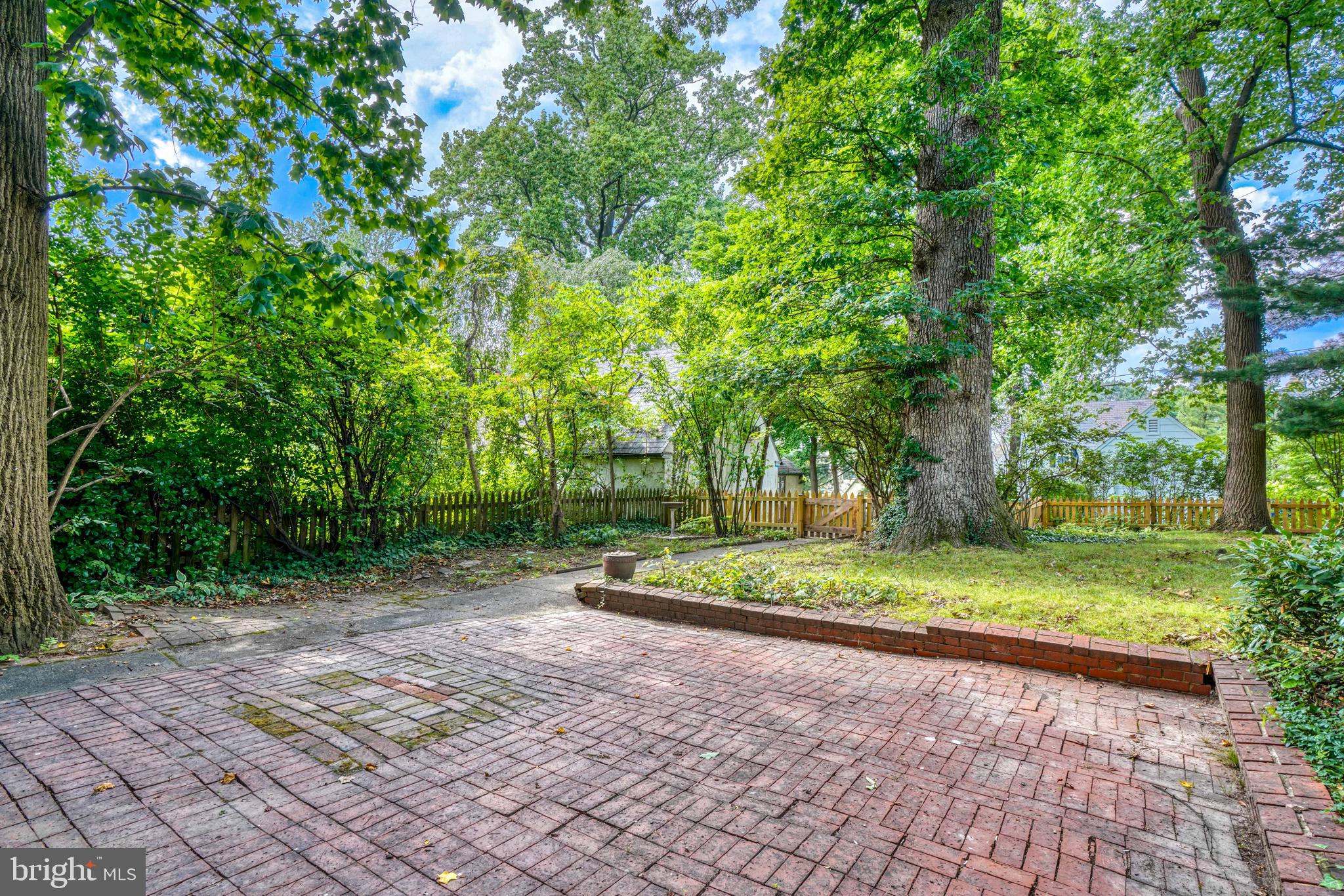 GREATER HOMELAND HISTORIC DISTRICT - Residential