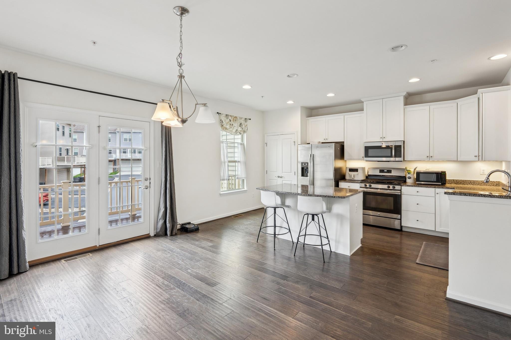 JEFFERSON PLACE - Residential