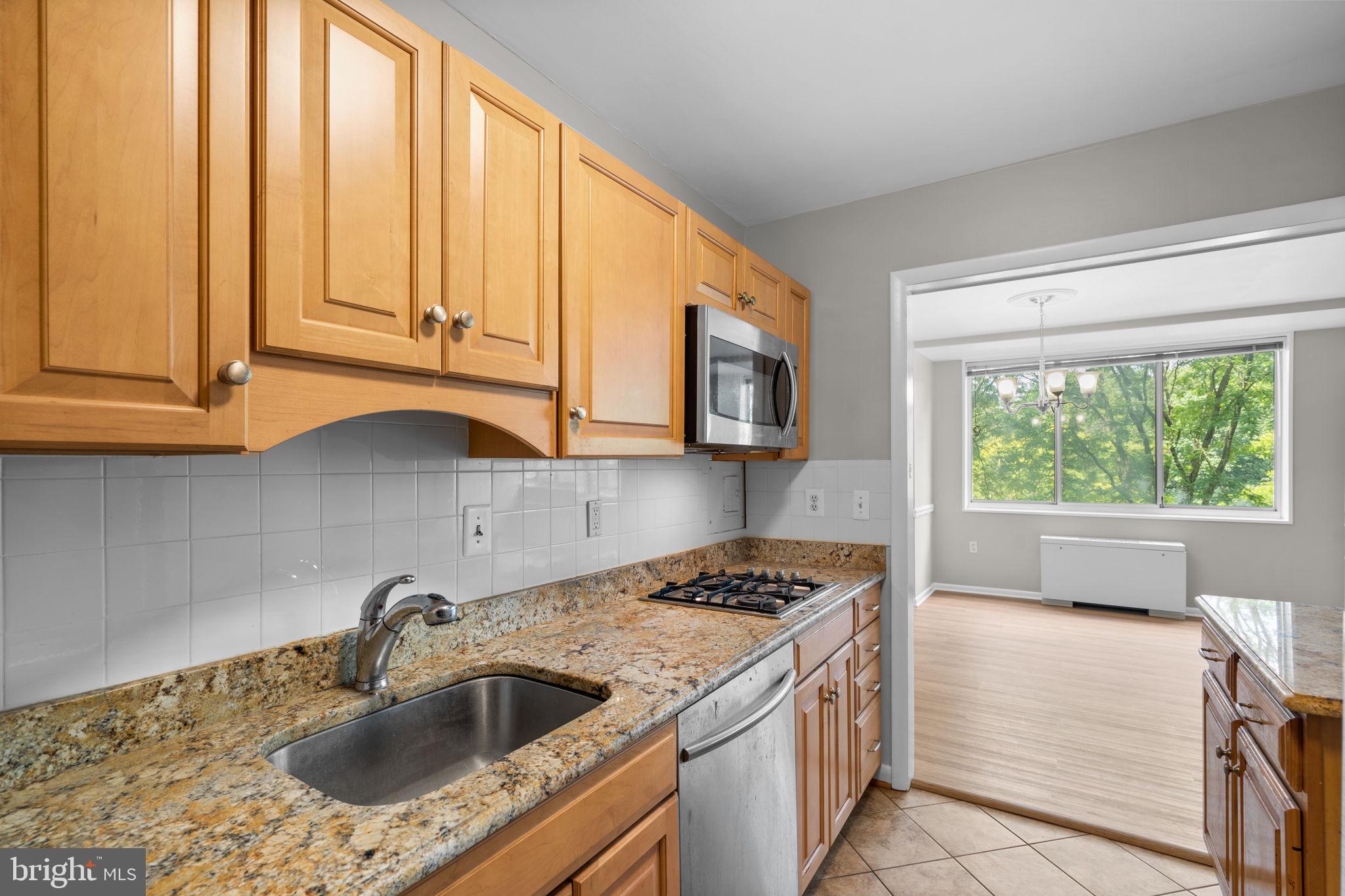 10401 GROSVENOR PLACE 506