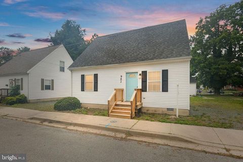 902 HANSON STREET SALISBURY MD 21801