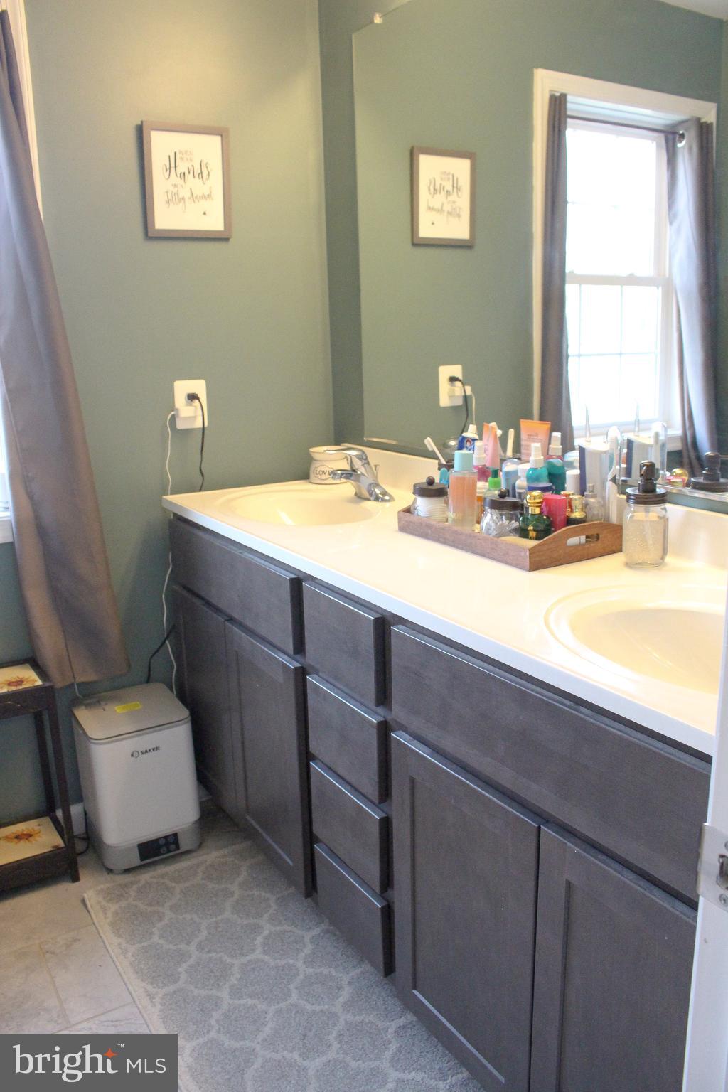 FAIRGROUND HEIGHTS - Residential