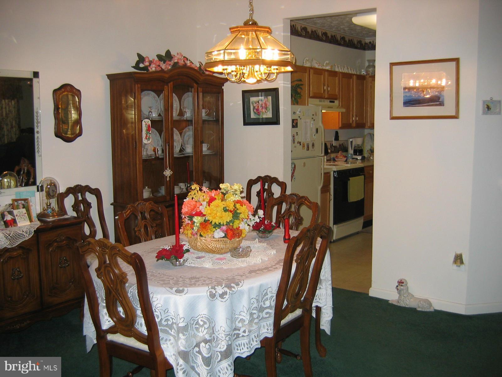 THE COURTYARDS AT POND - Residential