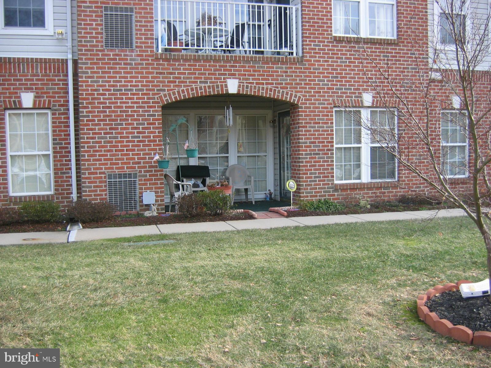 THE COURTYARDS AT POND - Residential