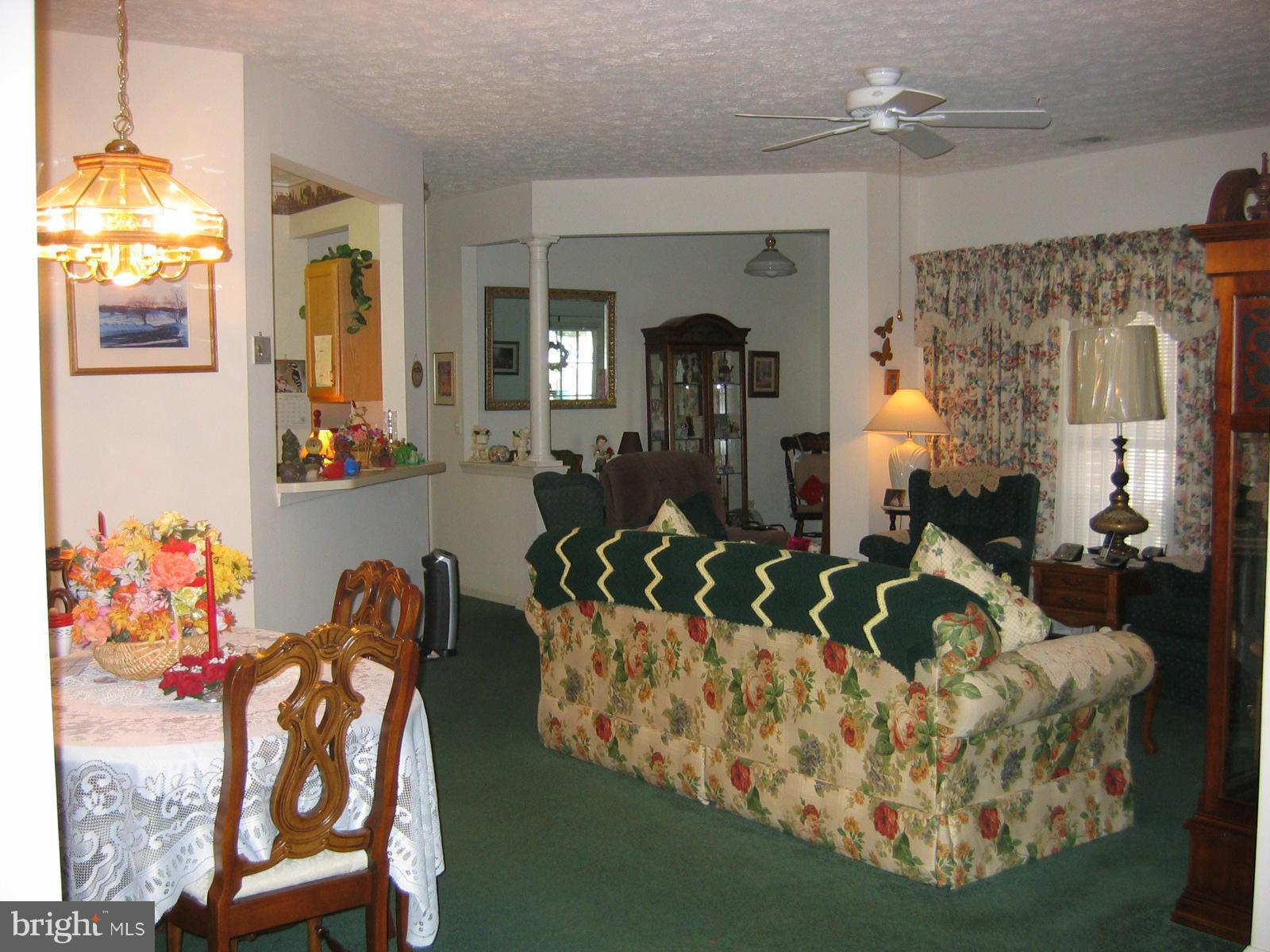 THE COURTYARDS AT POND - Residential