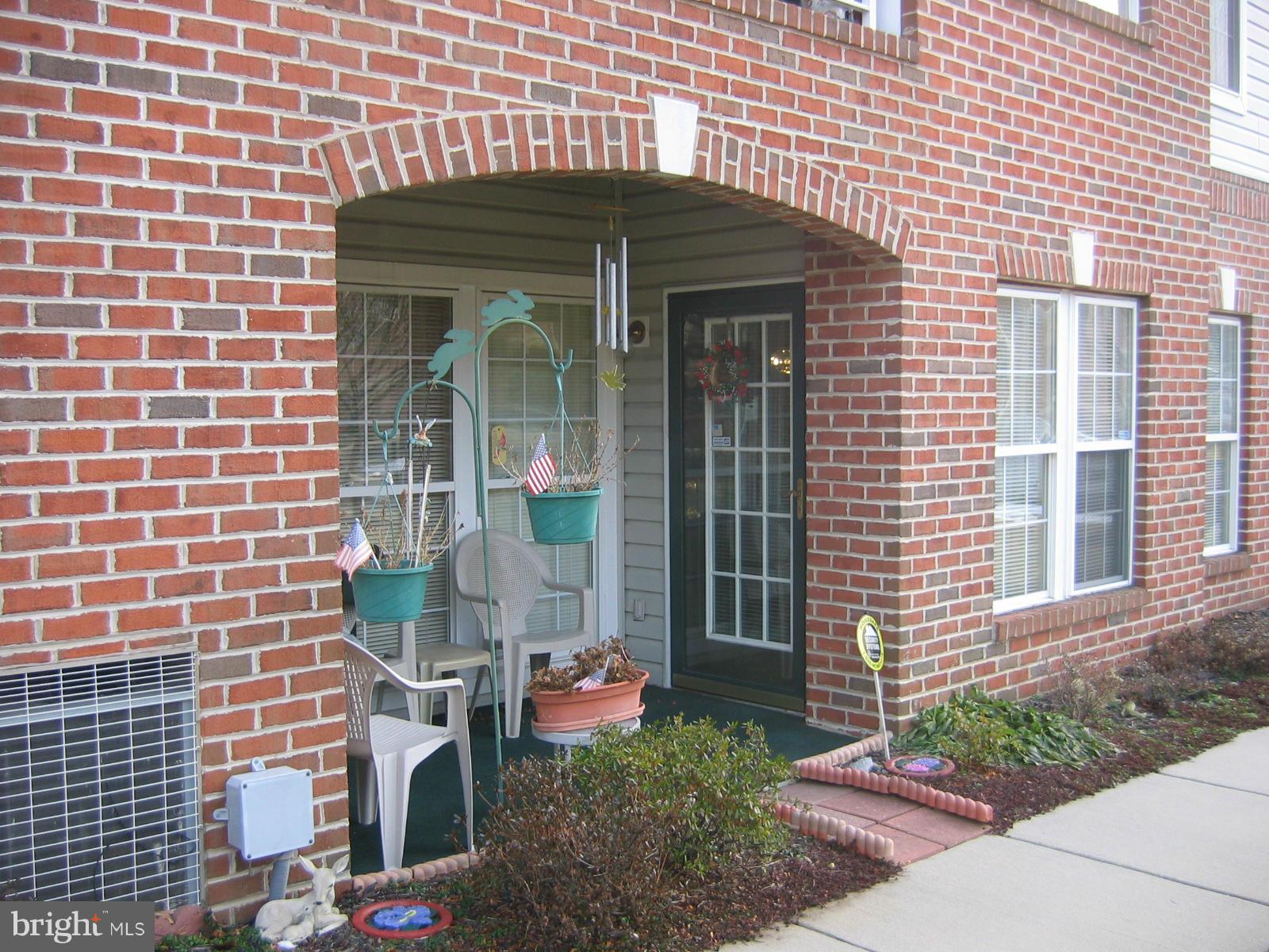 THE COURTYARDS AT POND - Residential