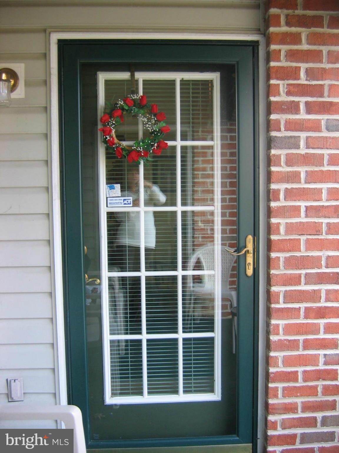 THE COURTYARDS AT POND - Residential