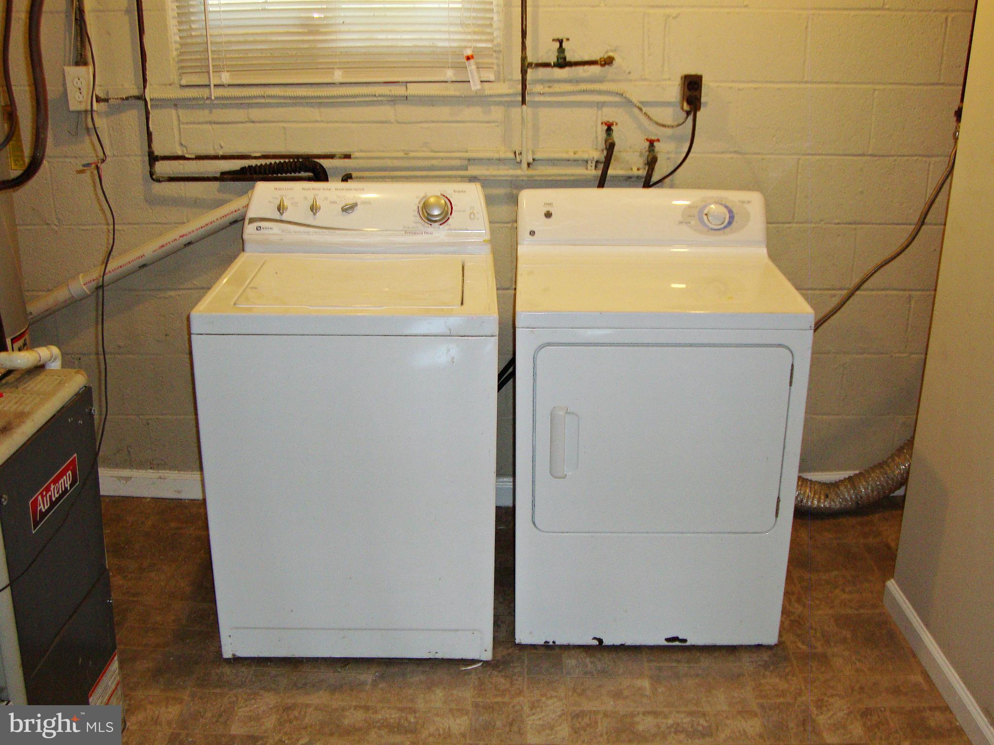 RIVERDALE WOODS - Residential