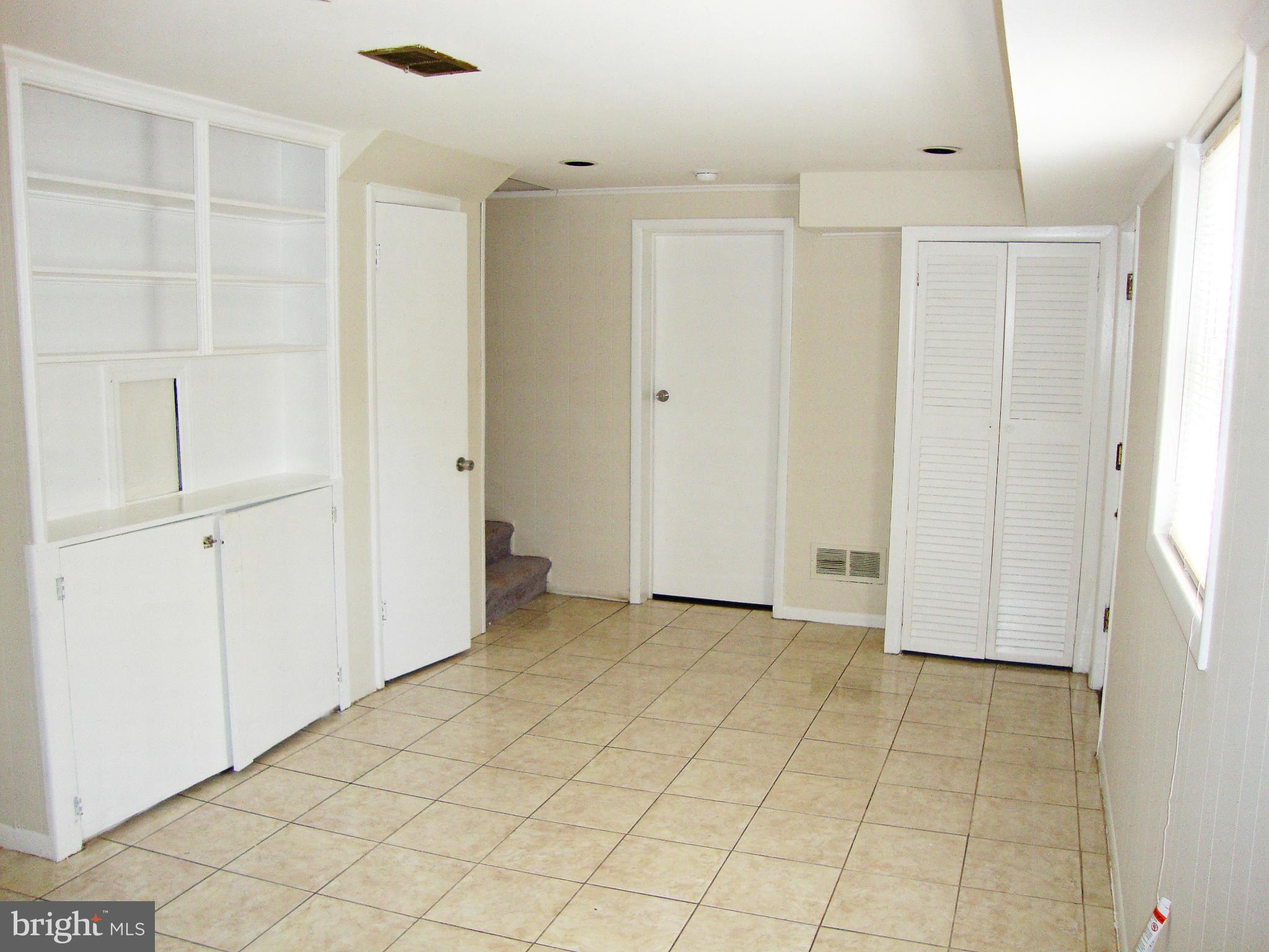 RIVERDALE WOODS - Residential