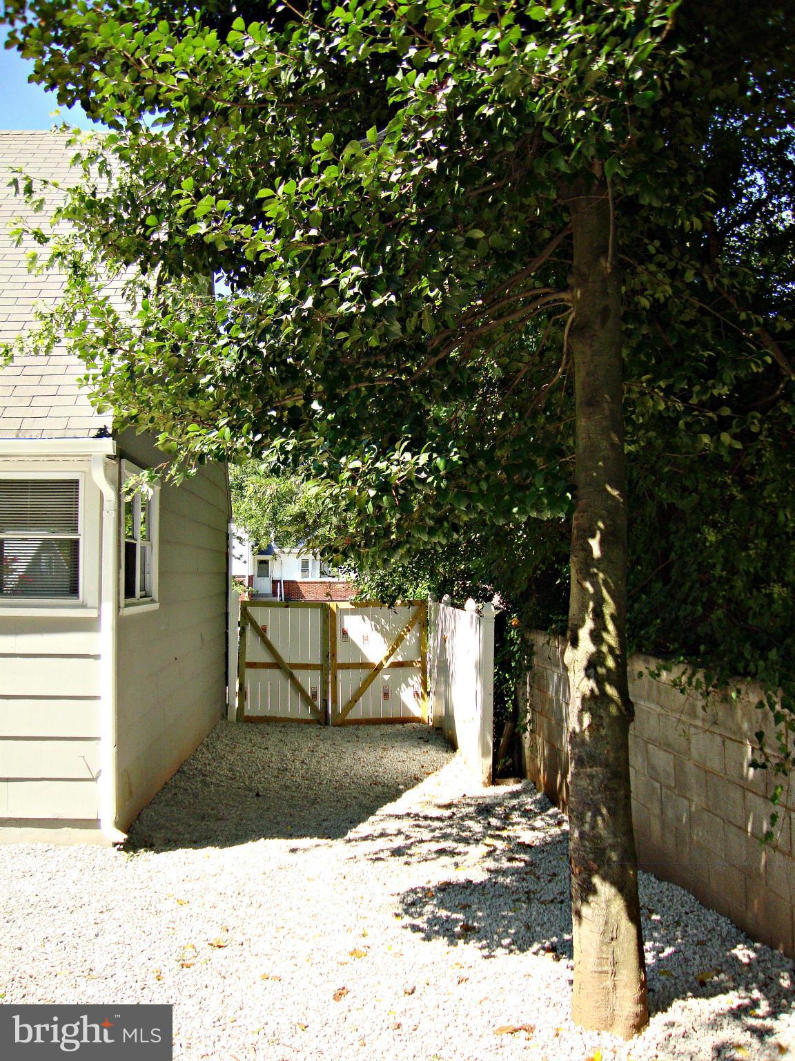 RIVERDALE WOODS - Residential