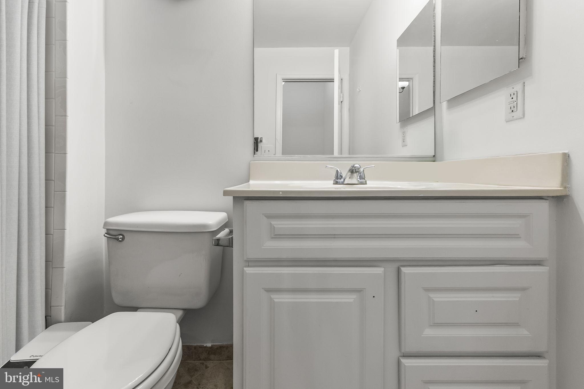 COURTS AT BELLE POINTE - Residential