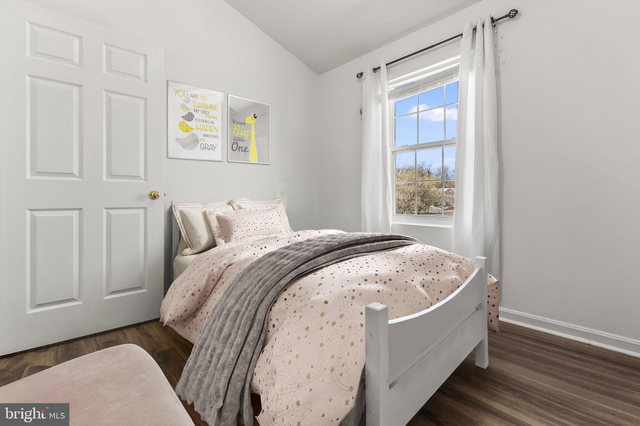 COURTS AT BELLE POINTE - Residential