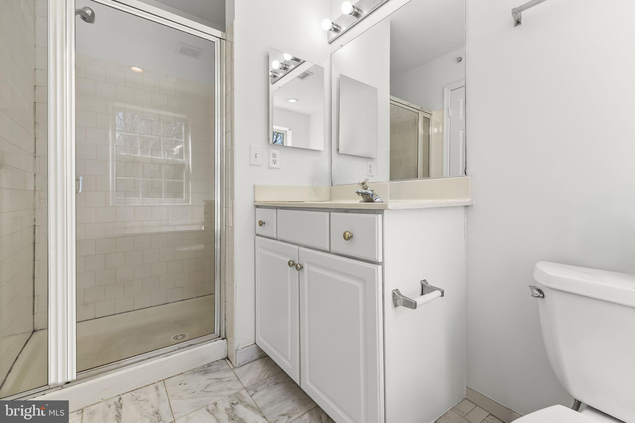 COURTS AT BELLE POINTE - Residential