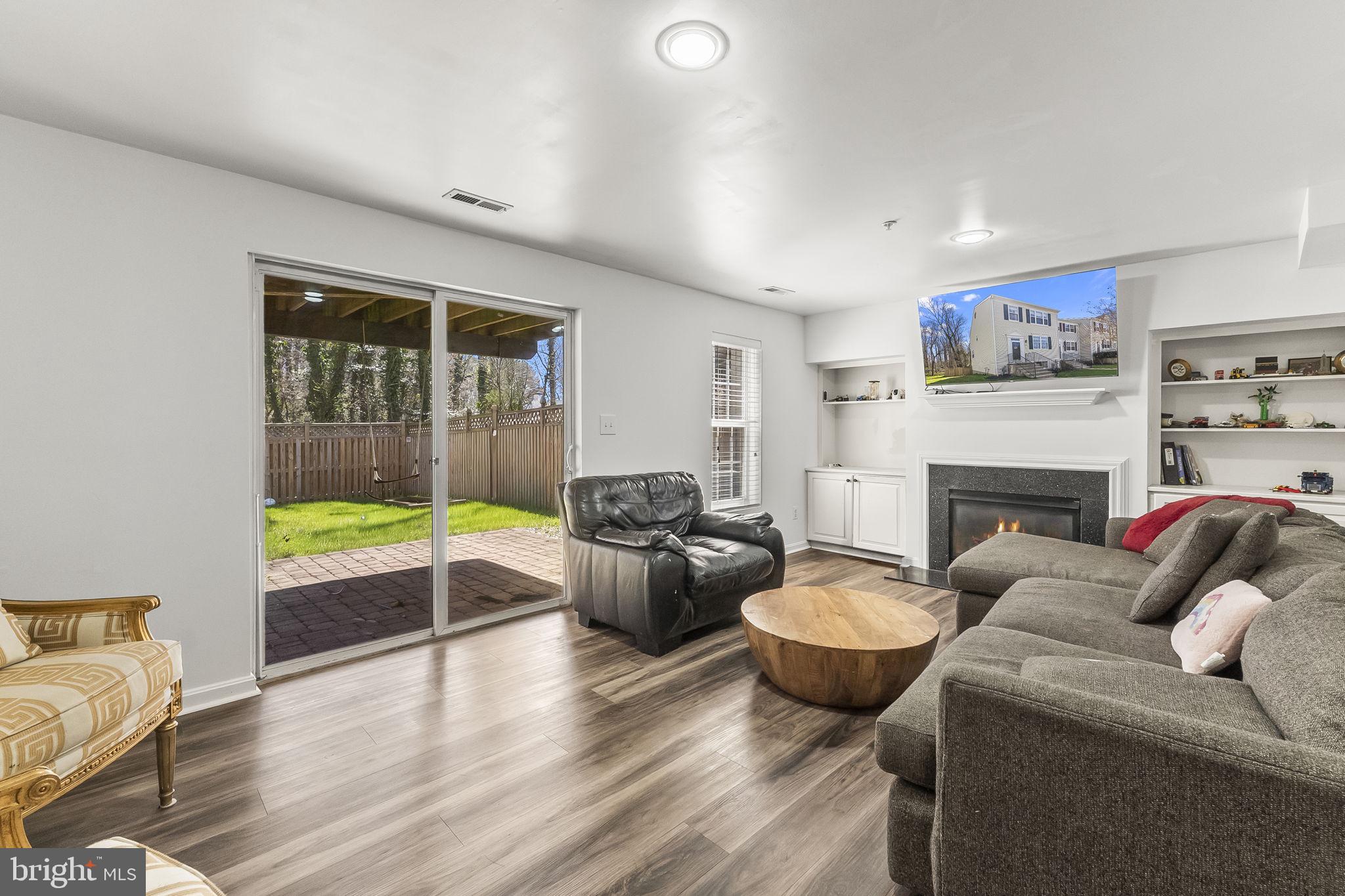 COURTS AT BELLE POINTE - Residential