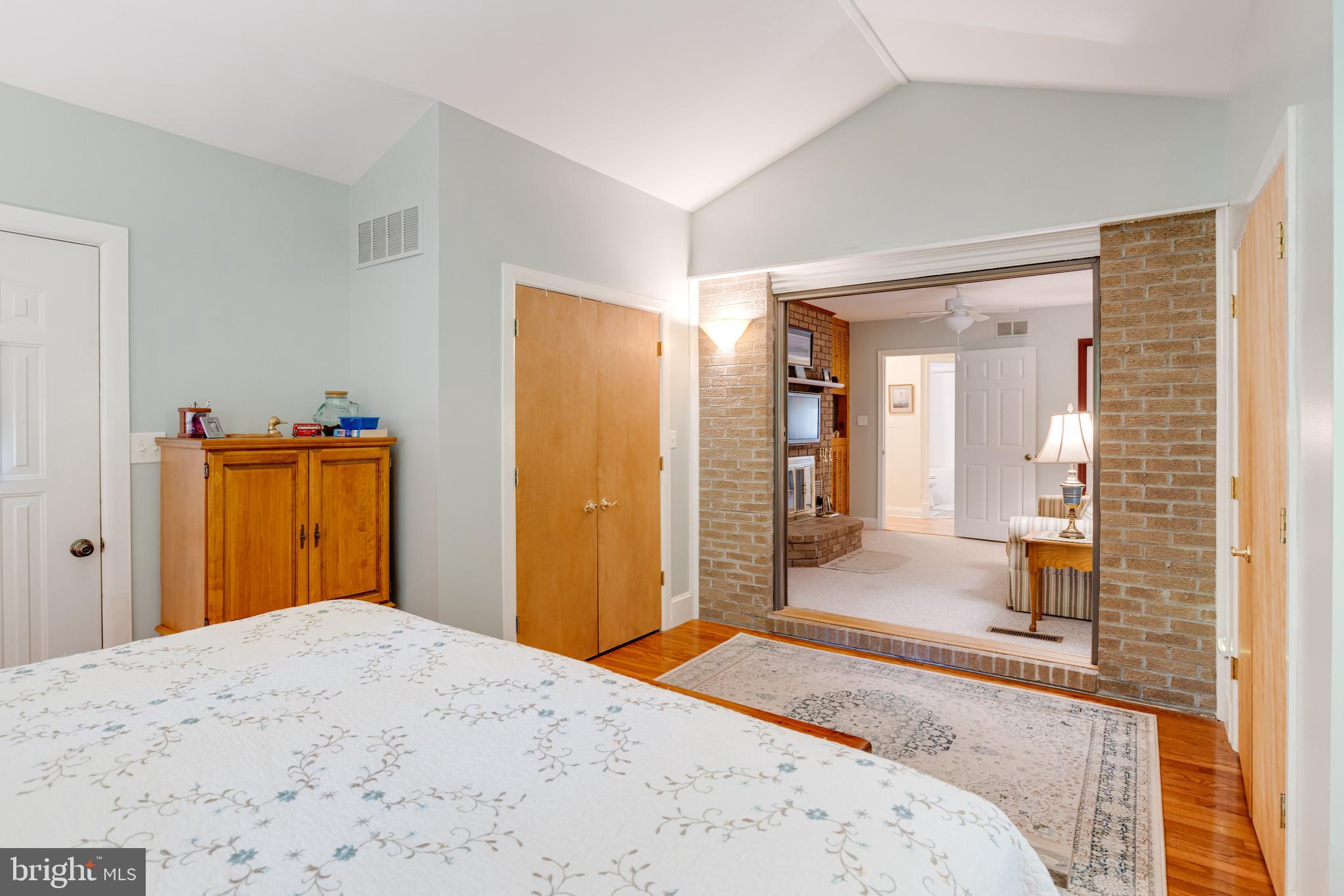 STEEPLECHASE MANOR - Residential