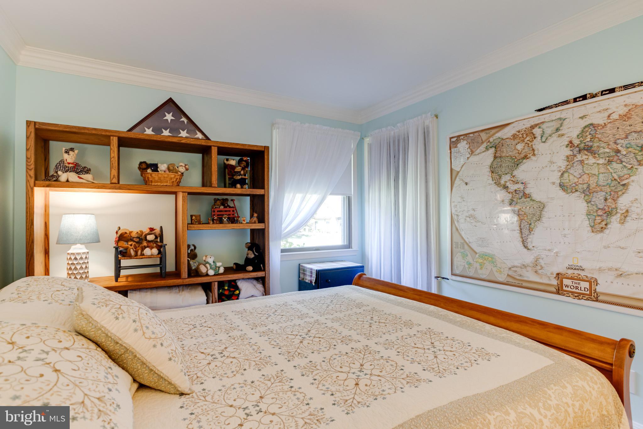 STEEPLECHASE MANOR - Residential