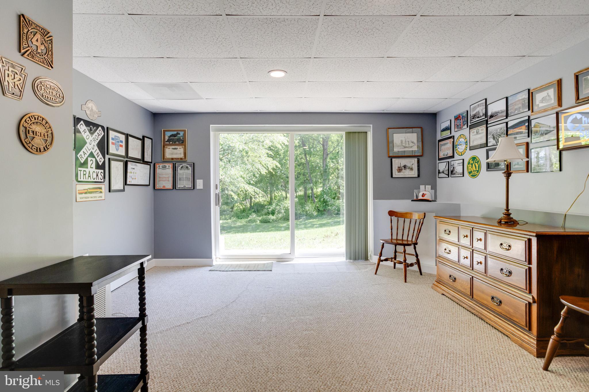 STEEPLECHASE MANOR - Residential