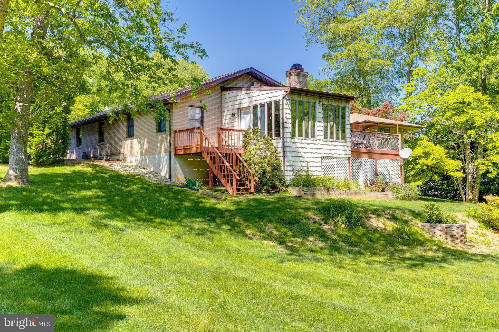 STEEPLECHASE MANOR - Residential