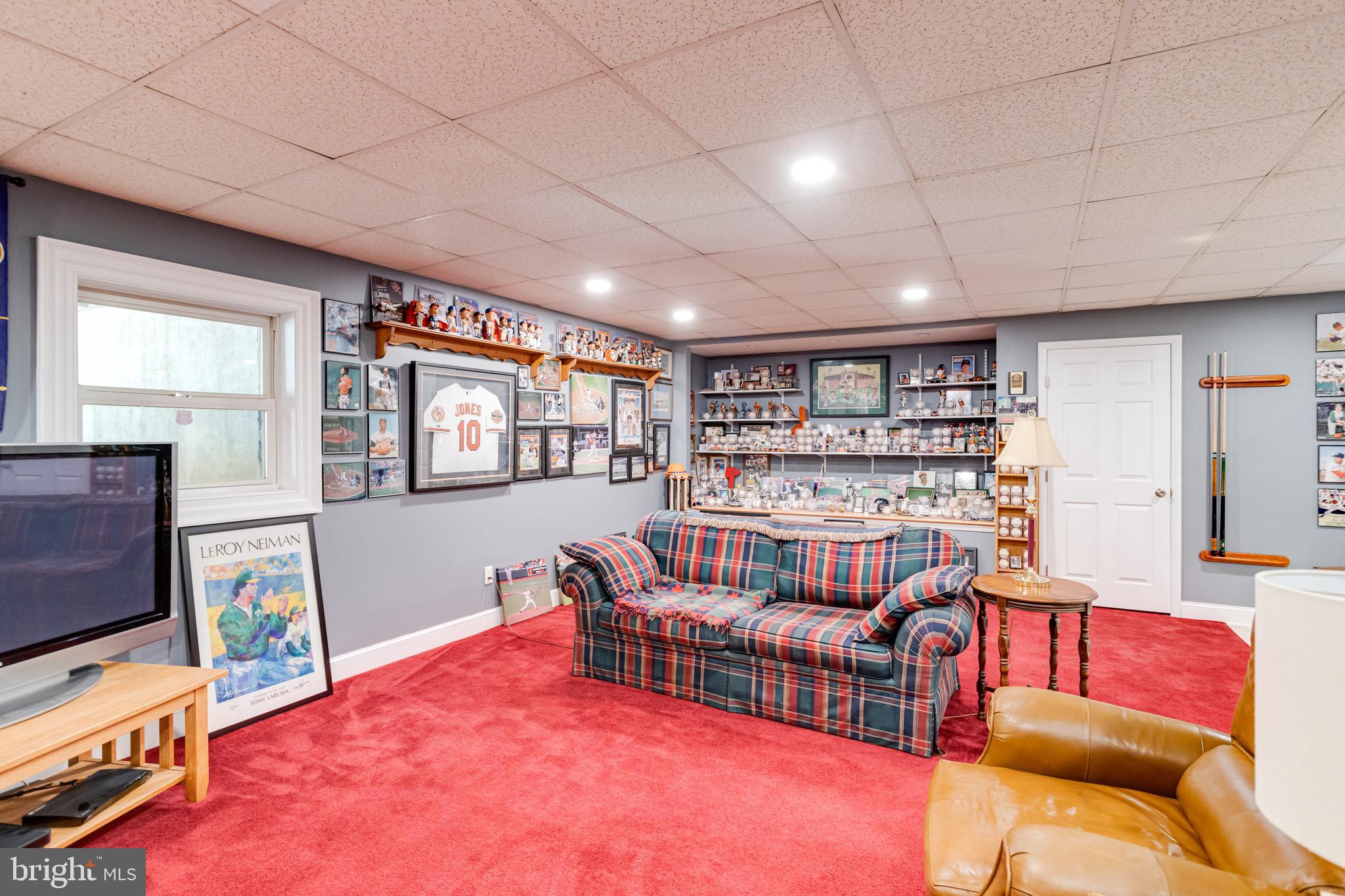 STEEPLECHASE MANOR - Residential