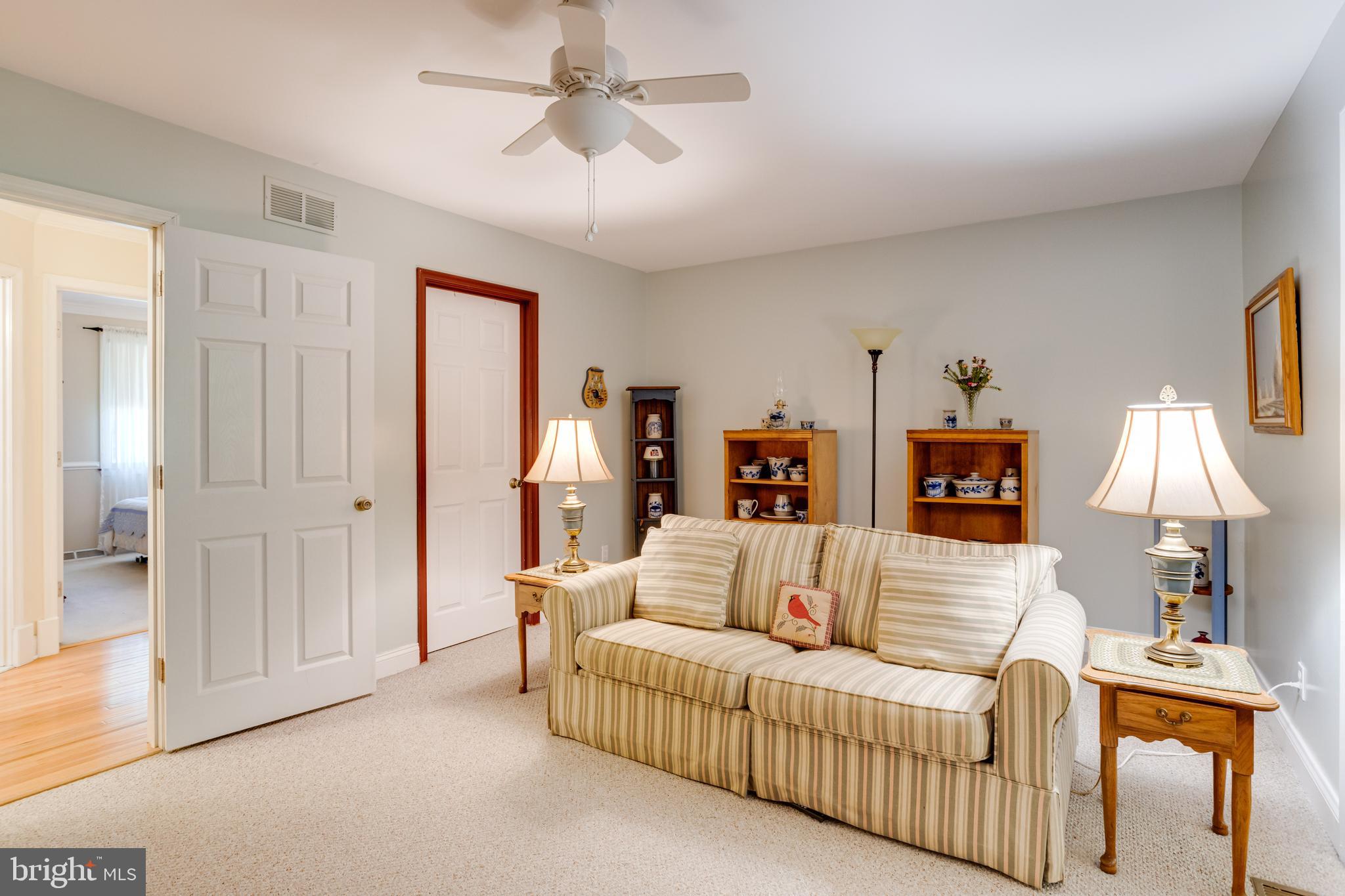 STEEPLECHASE MANOR - Residential